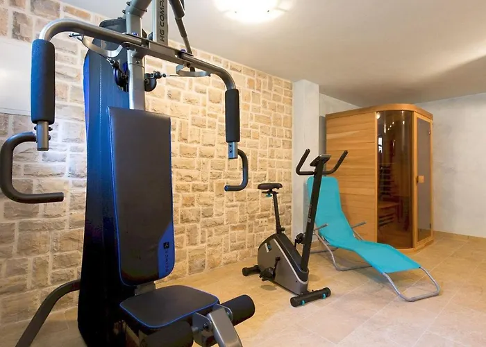 فيلة Luxury Nika