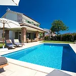 Villa Luxury Nika